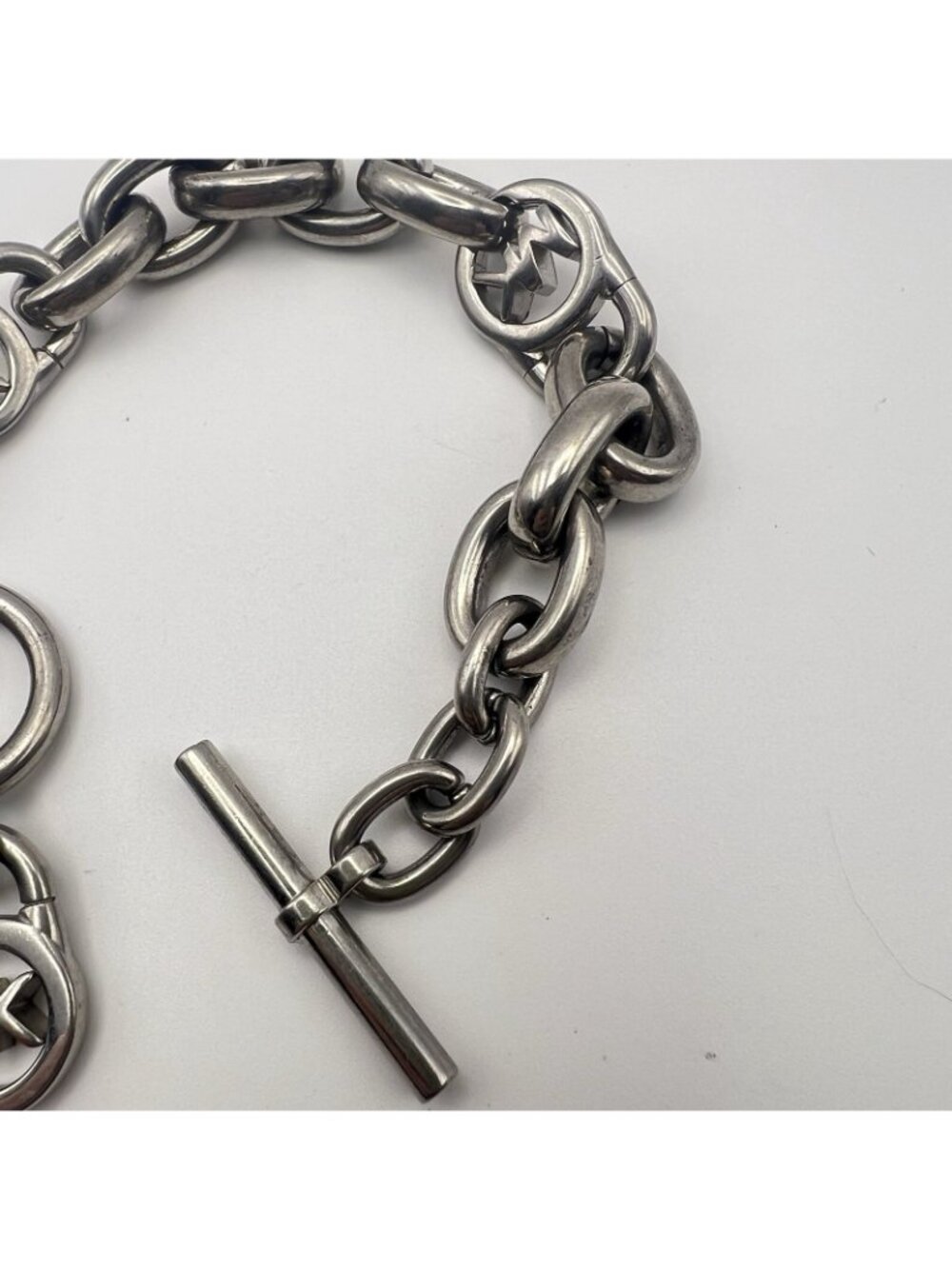 Michael Kors MK Logo Padlock Silver Tone Chunky Link Chain Toggle Bracelet 8" - Picture 5 of 12